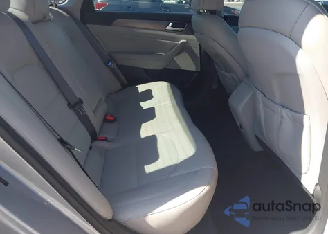 2015 Hyundai Sonata Sport z USA, uszkodzony, nr VIN 5NPE34AF0FH133277